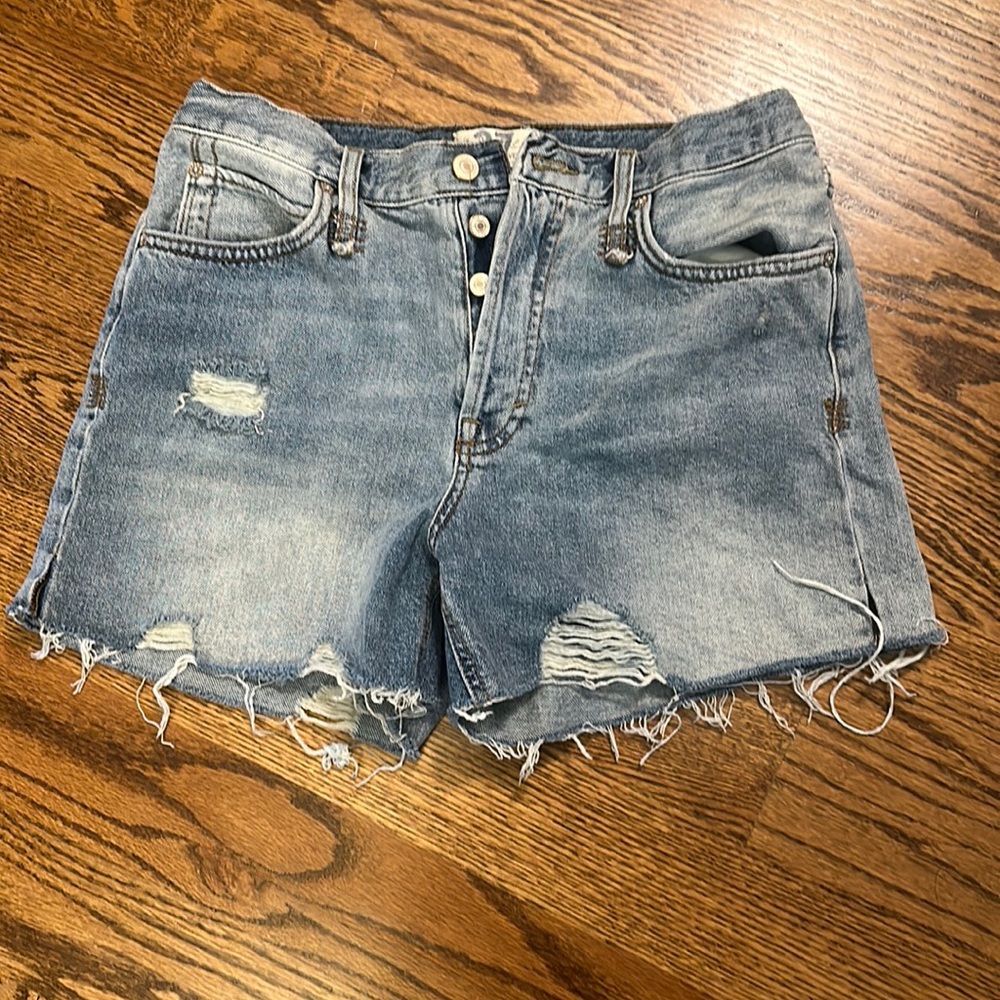 Free people Makai denim shorts size 27 and 28
